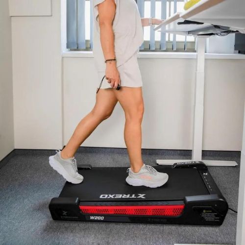 Elektrinis bėgimo takelis XTREXO Walking Pad W200 juodas